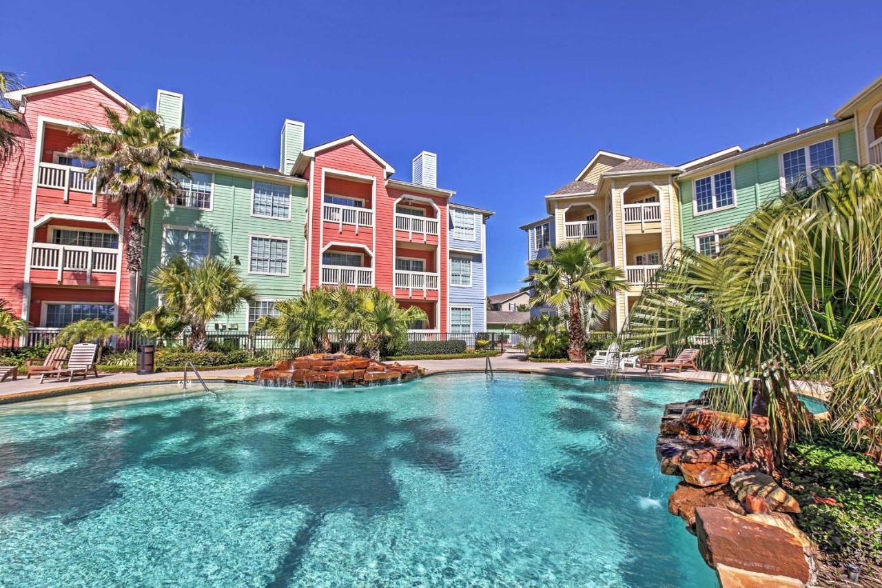 Colorful Galveston Retreat Steps From Beach And Pool Bagian luar foto
